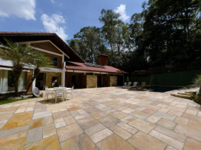 Casa de Luxo 2500m² na Granja Viana